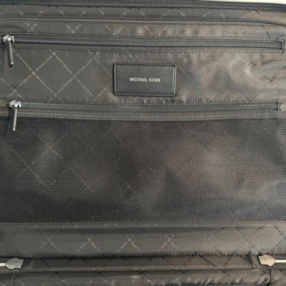 Michael Kors Small Carry On Rollling suitcase - Picture 7 of 8